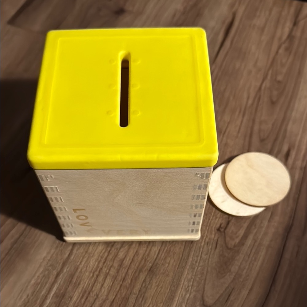 Lovevery Coin box with 2 wooden coins